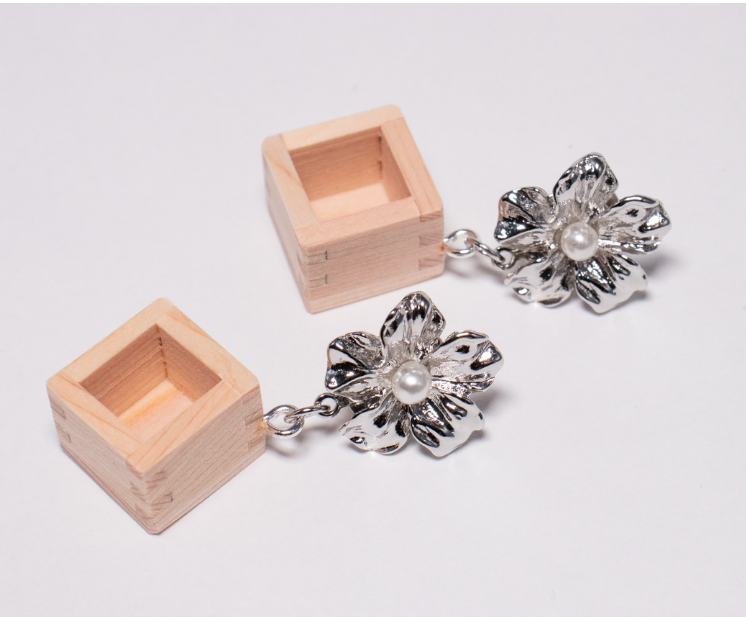 FOMUS Parure EARRING (white flower)